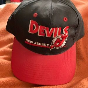 Devils hat
